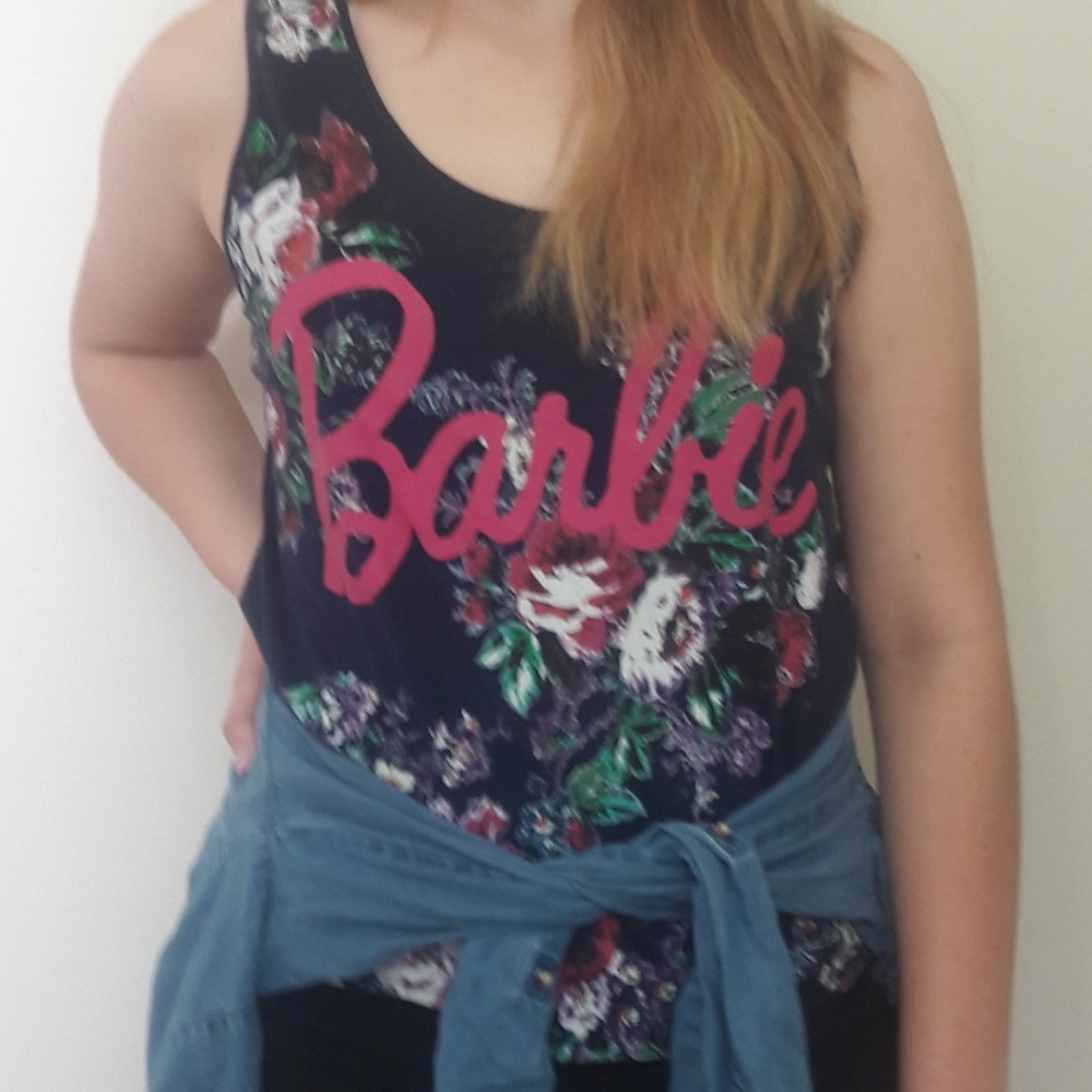 💖BARBIE Navy Floral Tank Top!